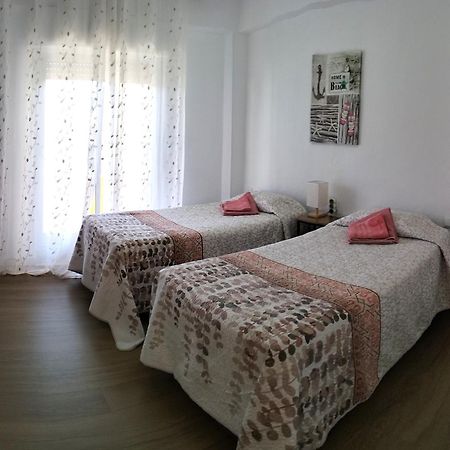 Ricardo Hostal Apartamento 3 Habitaciones Alicante Eksteriør billede