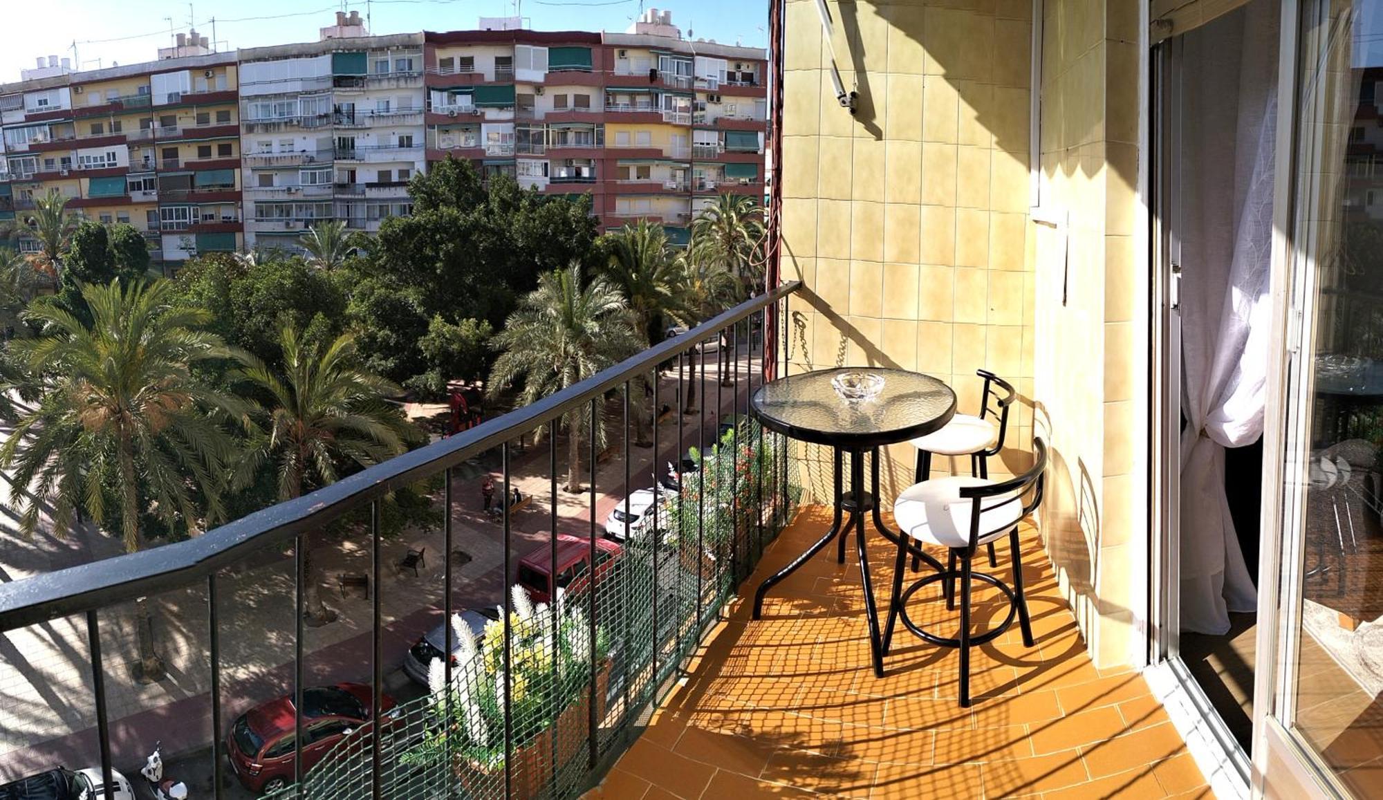 Ricardo Hostal Apartamento 3 Habitaciones Alicante Eksteriør billede