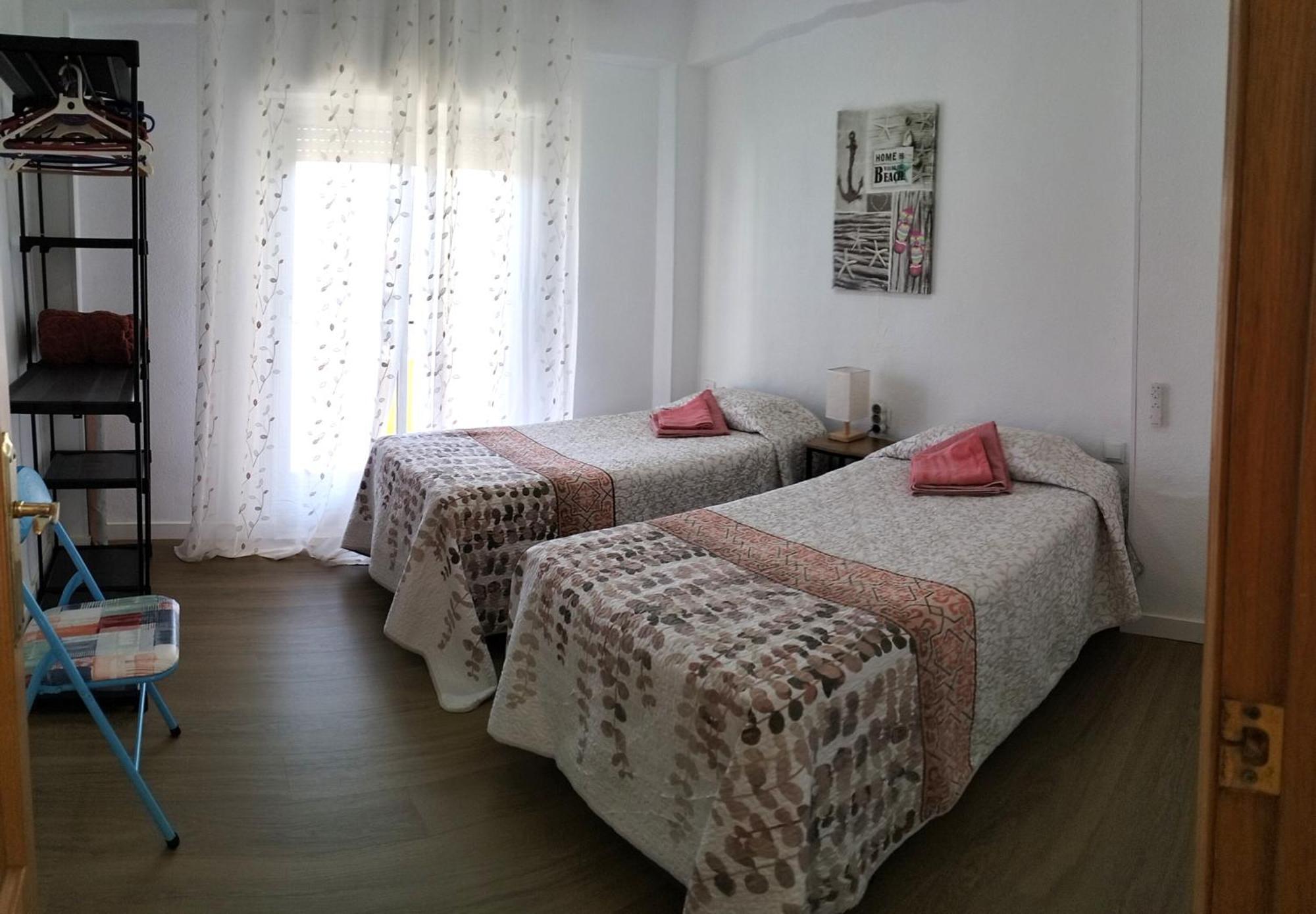 Ricardo Hostal Apartamento 3 Habitaciones Alicante Eksteriør billede